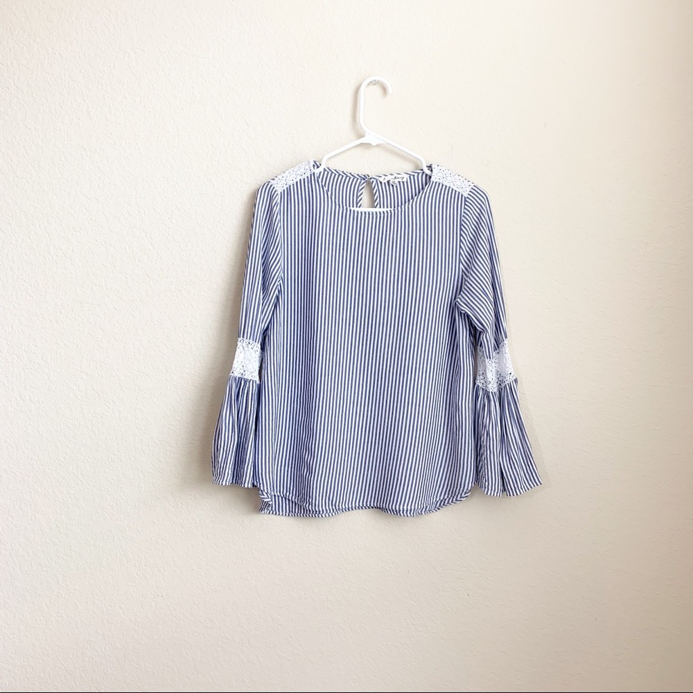 Jane & Delancy | bell sleeves blouse
